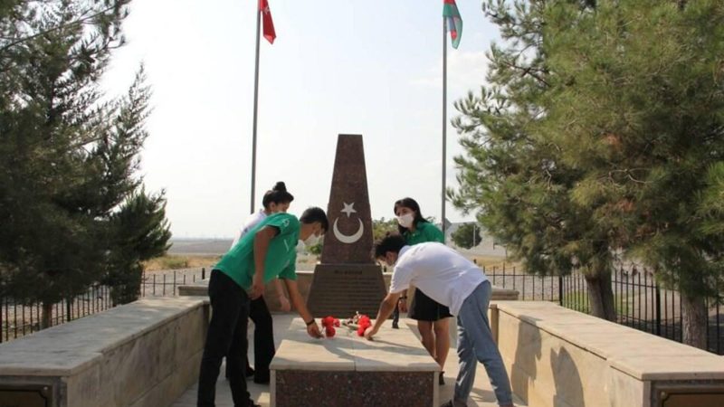 Könüllülər Göyçaydakı türk şəhidliyini ziyarət etdi – Foto