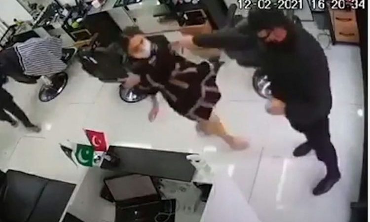 Bakıda bərbərxanada qadına qarşı zorakılıq edən sahə müvəkkili işdən çıxarılıb