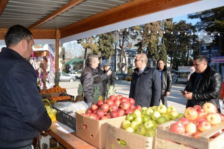 Göyçayda “Bayram Yarmarkası” fəaliyyətinə start verdi