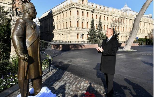 Prezident Hacı Zeynalabdin Tağıyevin abidəsinin açılışını etdi – FOTO