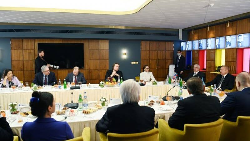 “Necə deyərlər, baxın görün kim kimdir” – Dövlət başçısı