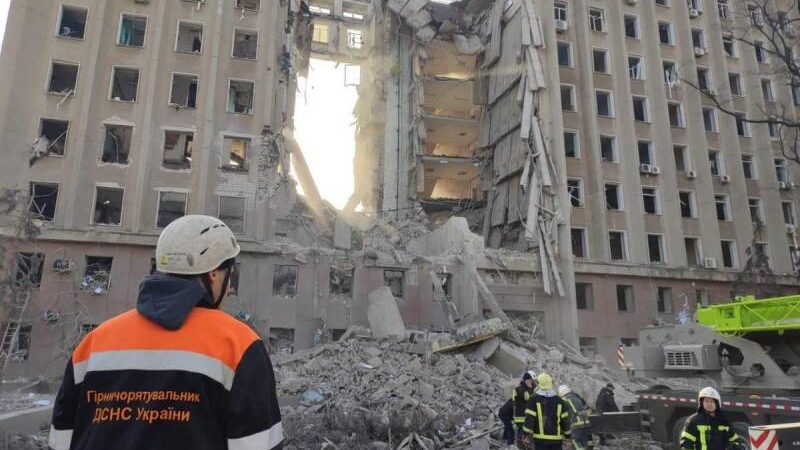 Nikolayevə endirilən raket zərbəsi zamanı ölən və yaralananların sayı AÇIQLANDI