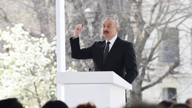 “Bu qurultayın adı Zəfər qurultayıdır və bu, təbiidir” – İlham Əliyev