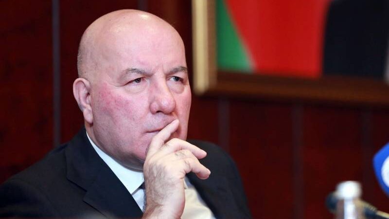 Elman Rüstəmov Mərkəzi Bankın sədri vəzifəsindən çıxarılır – YENİLƏNDİ