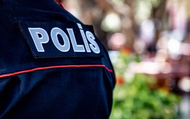 Polislərin formasını cırıb döyən şəxslərə hökm oxundu