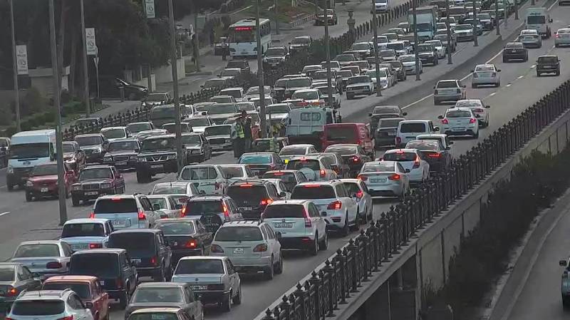 Bakıda tıxac olan yolların SİYAHISI