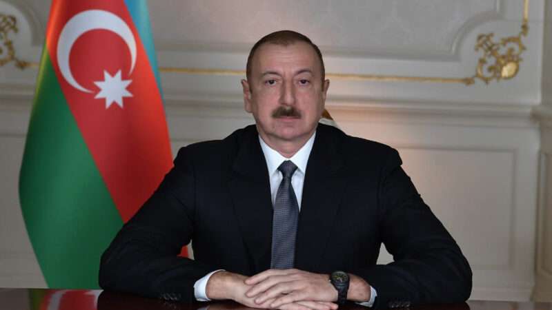 Prezident DİN-in bir qrup əməkdaşını təltif edib – SİYAHI