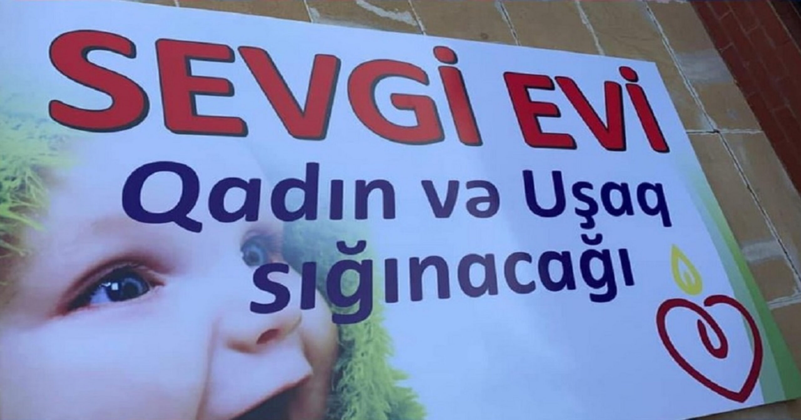 Baş prokurorluq tərəfindən fəaliyyəti dayandırılmış “Sevgi” Uşaq evi və Qadın sığınacağı övladını atmış ananı işə alıb?-İDDİA