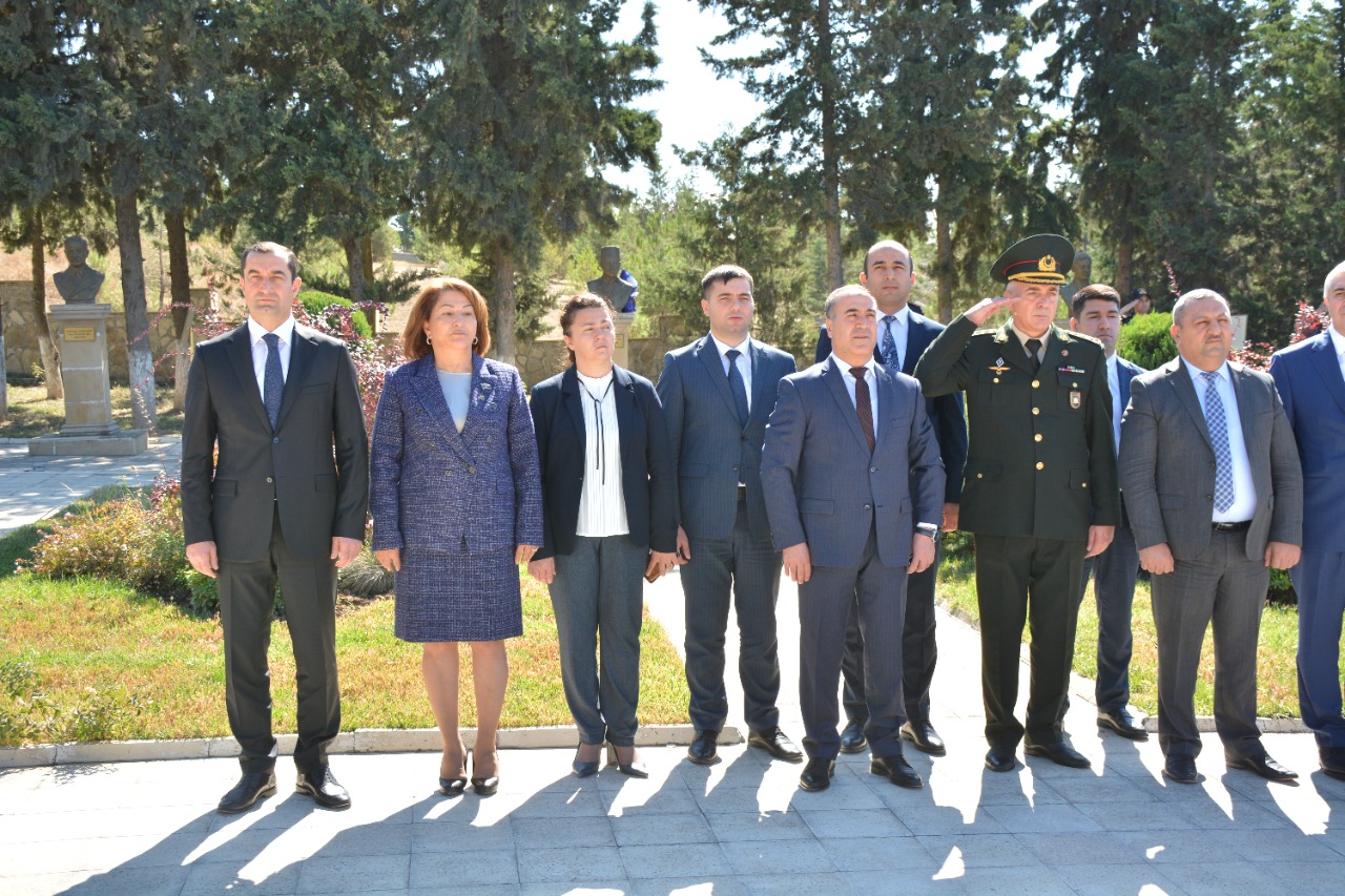 Millət vəkili “Anım günü” ilə bağlı silsilə tədbirlərdə iştirak etdi-FOTOLAR