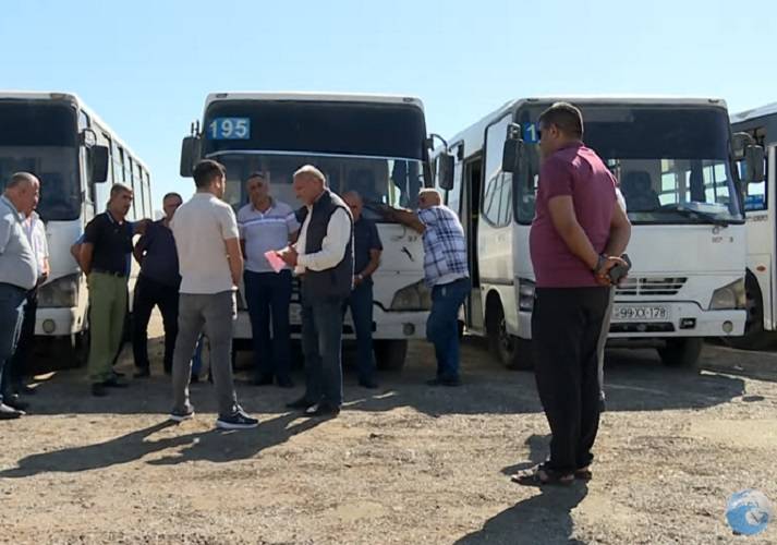 Bakıda avtobus sürücüləri sərnişinləri daşımaqdan imtina etdi