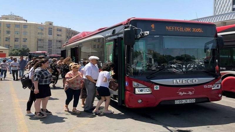 Bu avtobuslar gecikir – SİYAHI