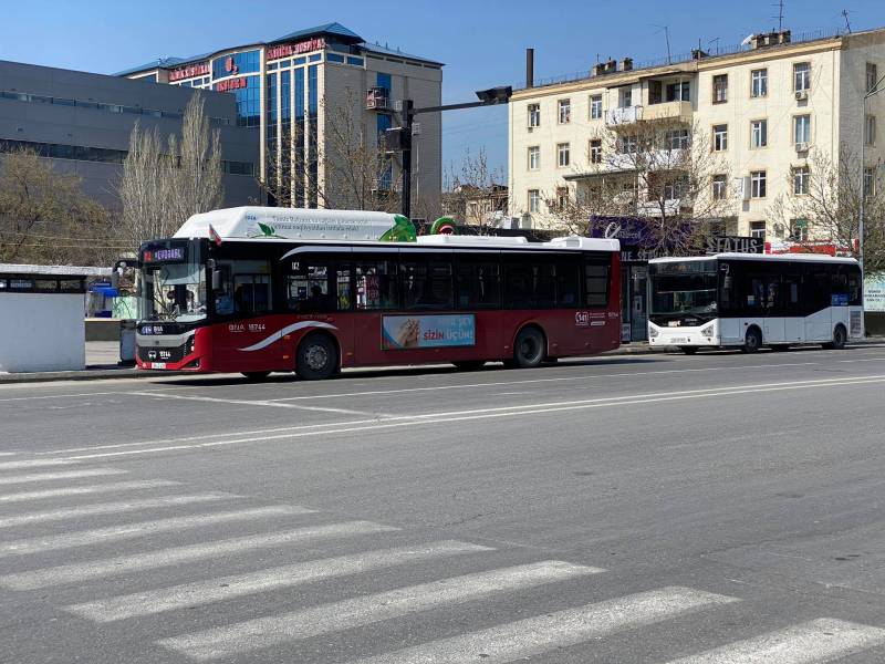 Sabah bu avtobusların hərəkət istiqaməti dəyişdirilir