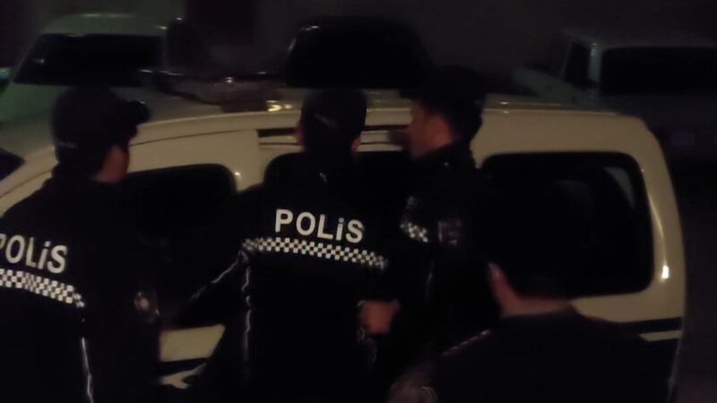 SON DƏQİQƏ! Uşaq sığınacağına hücum oldu- Polis hərəkətə keçdi