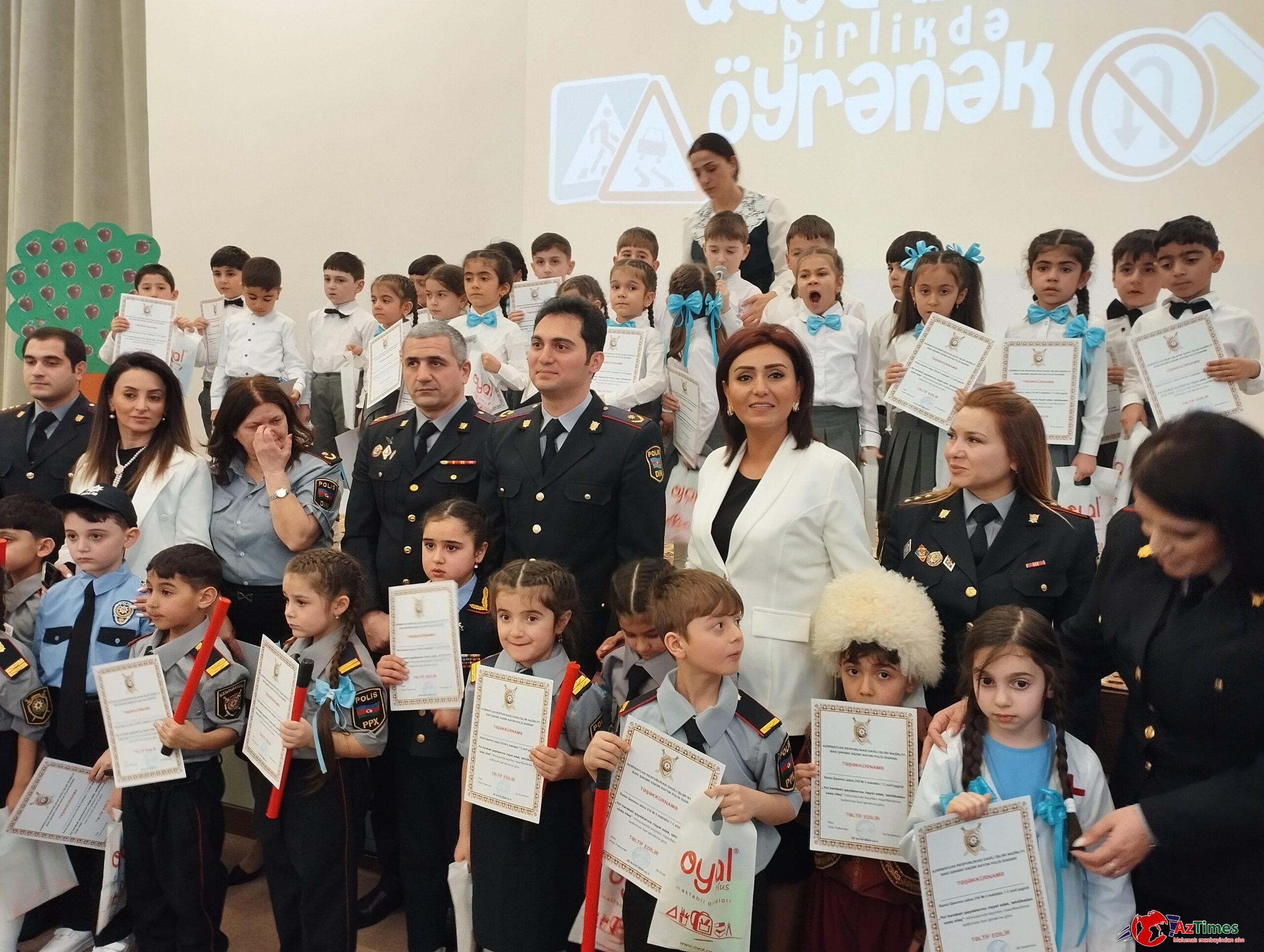 216 saylı məktəbdə “Yol hərəkəti qaydalarına riayət edək, təhlükədən uzaq olaq” adlı tədbir kecirilib