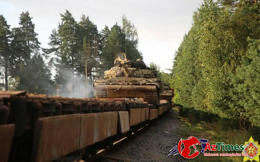 Belarus tankları Ukrayna sərhədində