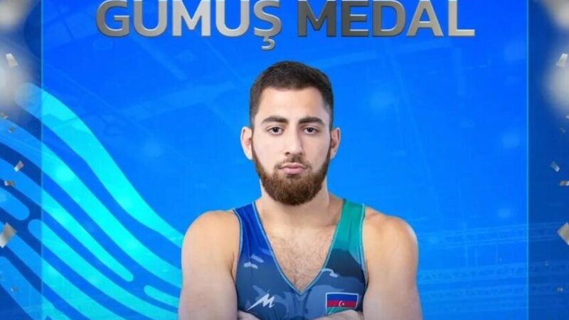 Güləşçimiz dünya çempionatında gümüş medal qazandı