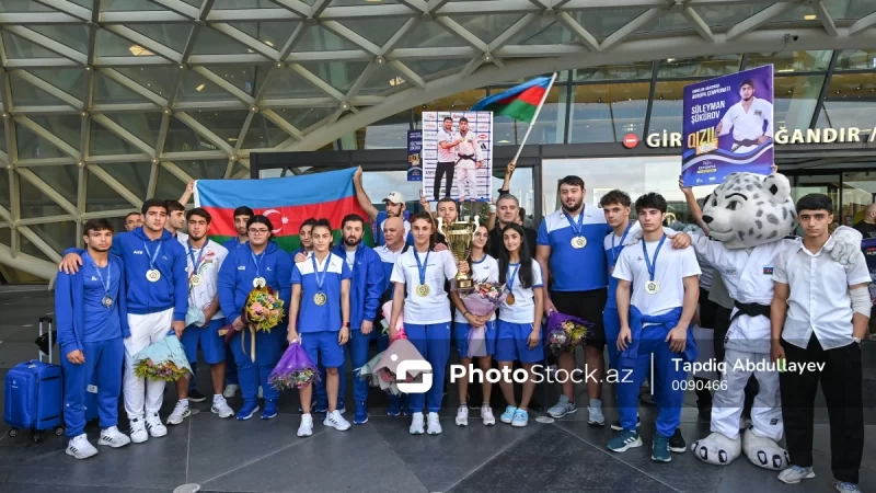 Avropa çempionlarımız vətənə qayıtdılar