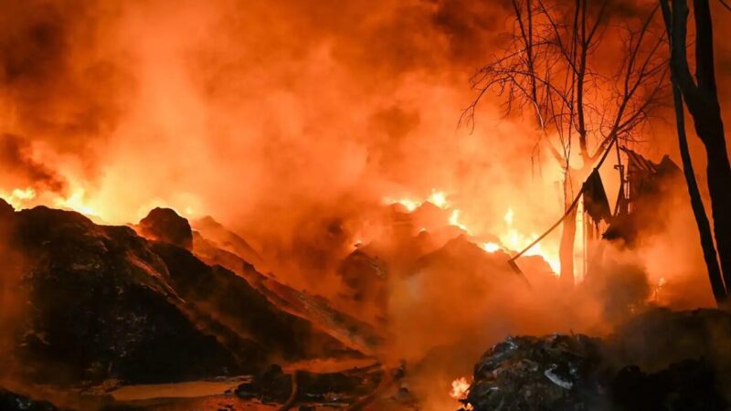 İstanbulda böyük yanğın – 20 rayondan yanğınsöndürən cəlb olundu