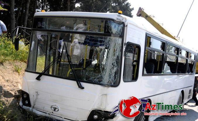 Bakıda avtobus qəza törətdi – Ölən var