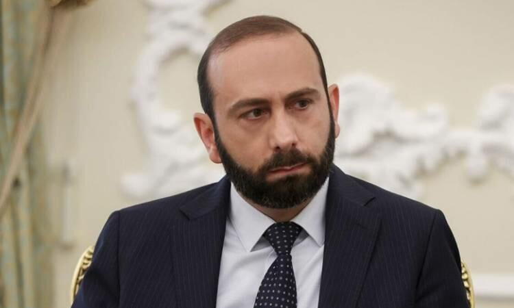 Mirzoyan “türk” sözündən incidi, sonra… – İrəvanda QALMAQAL