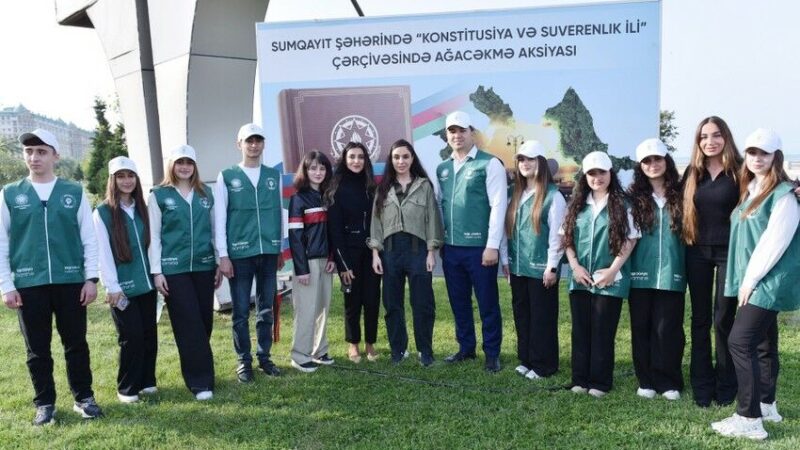 Leyla Əliyeva və Arzu Əliyeva Sumqayıtda ağacəkmə aksiyasında iştirak etdilər