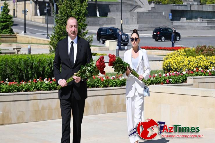 Prezident və xanımı İkinci Dünya Müharibəsində həlak olan azərbaycanlıların xatirəsini anıblar