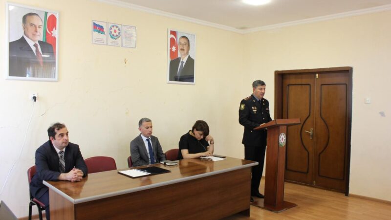Göyçay polisi şagirdlərlə görüşdü