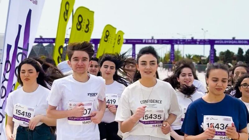 “Azərbaycan Uşaqları” İctimai Birliyinin komandası və könüllüləri Heydər Əliyev Fondunun təşəbbüsü ilə keçirilən “Bakı Marafonu 2025” qatılıb