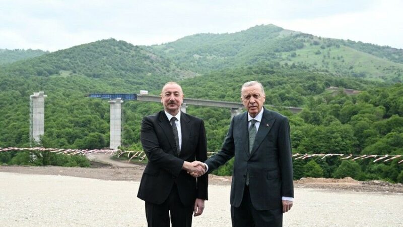 Prezidentlər Kəlbəcər-Laçın avtomobil yolunda görülən işlərlə tanış oldular – Yeniləndi