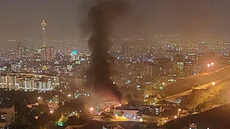 Su təchizatı kəsildi, insanlar qaçır: Tehranda nə baş verir?